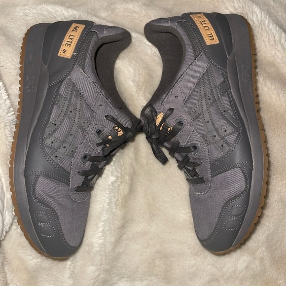 ASICS Men’s Gel Lyte Tennis Shoes - Picture 5 of 5